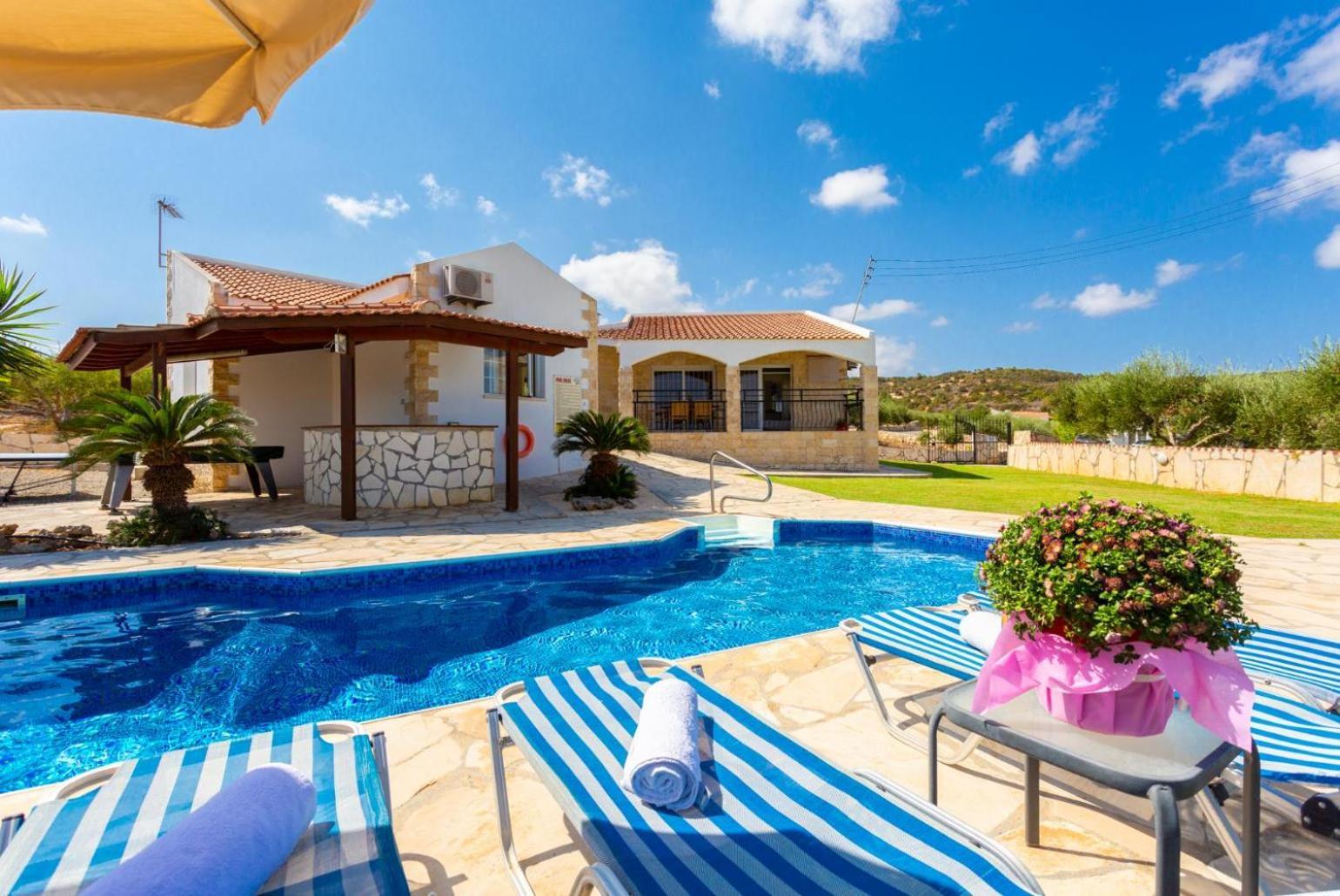 Villa Thea 네오 초리오 외부 사진